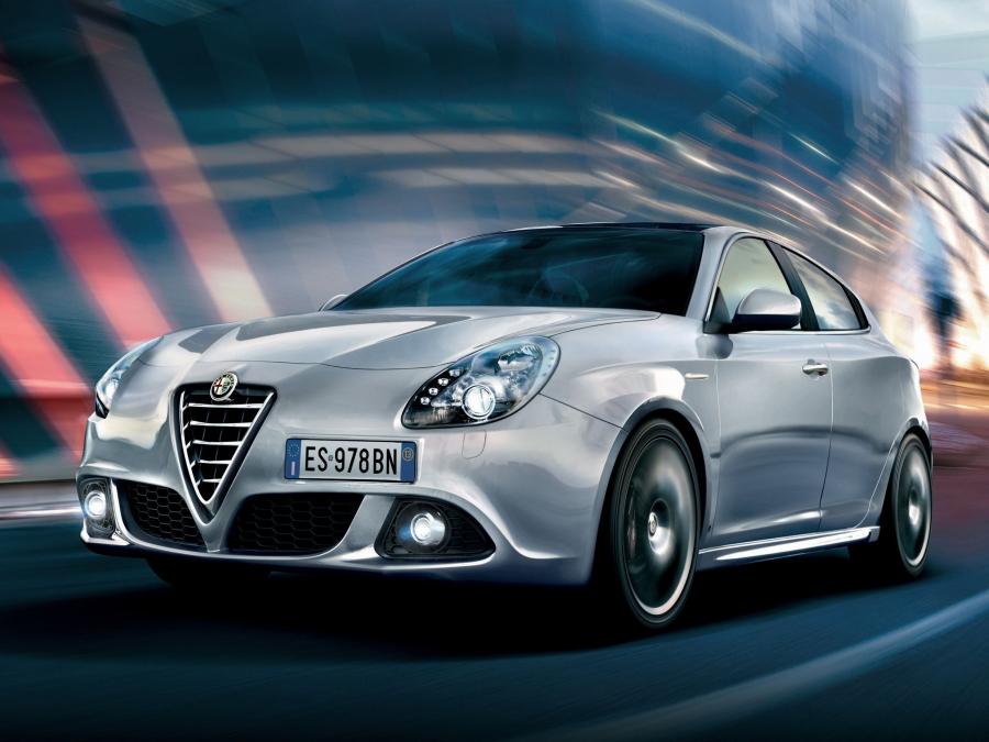  Alfa Romeo Giulietta 2013 года  (фото 1 из 21)